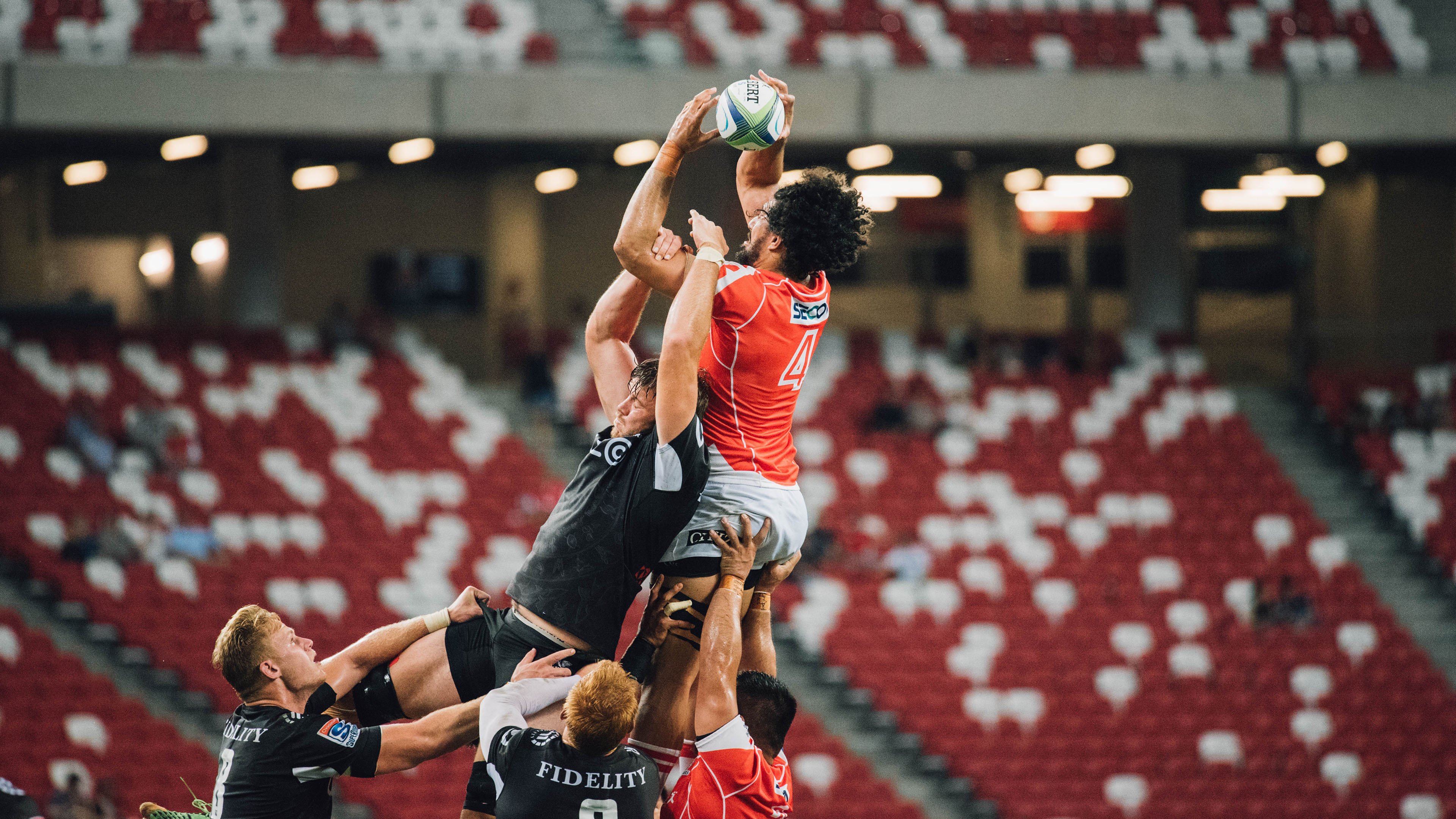 意甲战术灵活多变，球员表现堪称全场最佳，意甲球队阵容