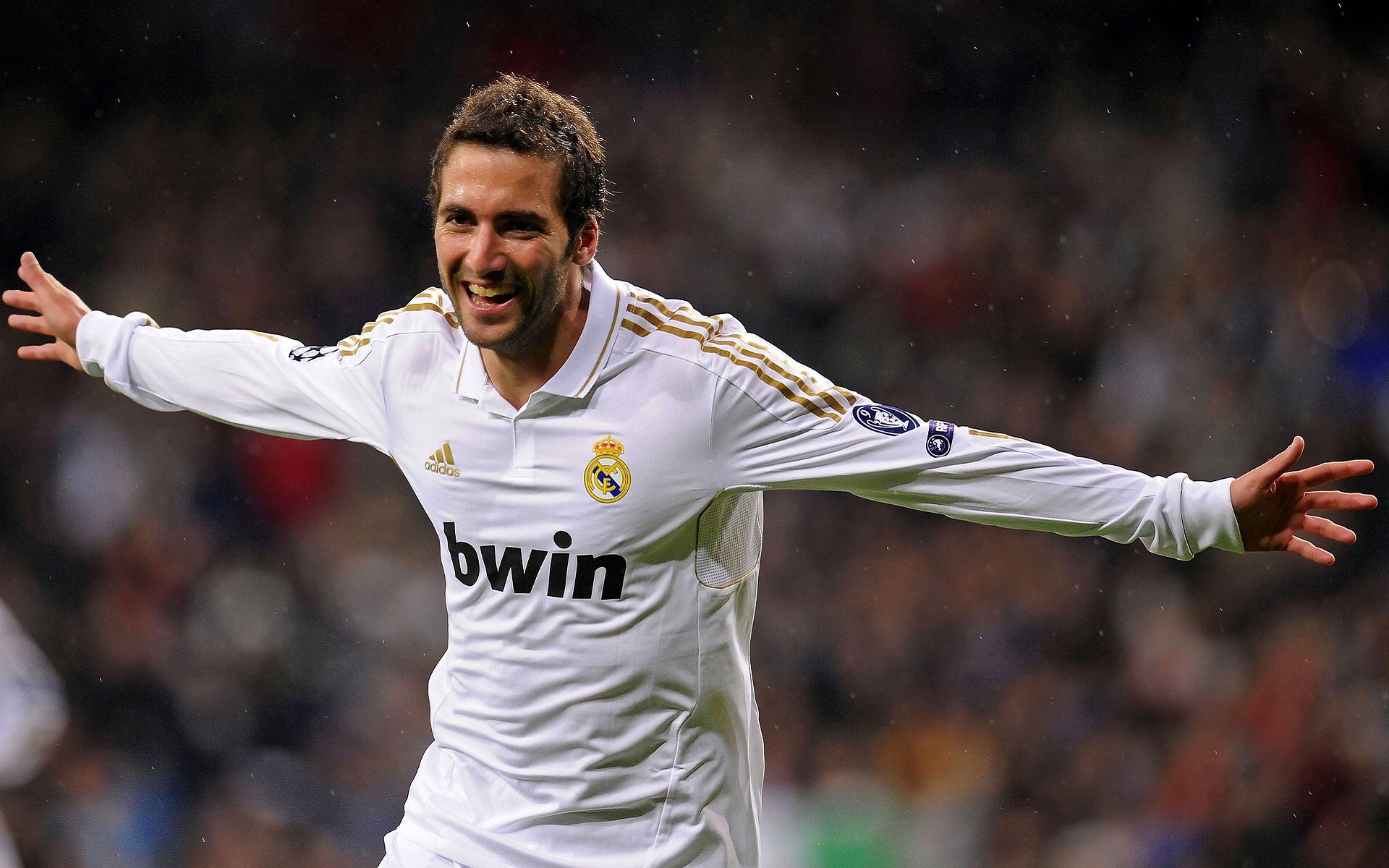 皇马签约欧洲新星，开启“未来皇马”计划，皇马时隔8年再进欧冠4强